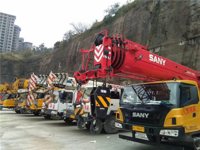 侯马市吊车出租按什么计费？台班费、单次费、里程费怎么算？