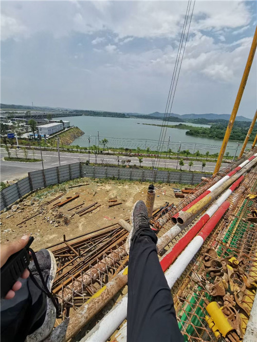 侯马市作业中发生设备损坏或人员意外，责任怎么划分？