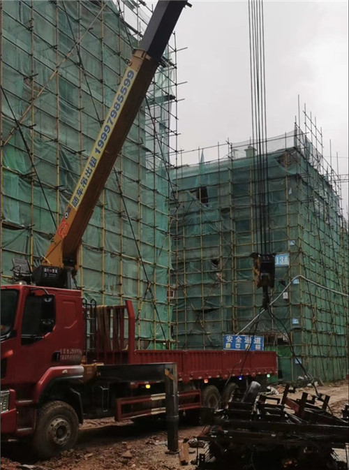 侯马市“慢工细活”—— 吊车的 “微动控制” 技术